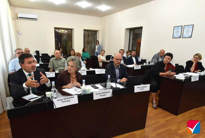  Представители наблюдательской миссии Конгресса местных и региональных властей 
СЕ посетили ЦИК Армении 