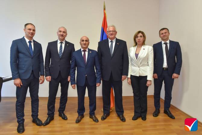Глава ЦИК Армении принял делегацию во главе с руководителем ЦИК Беларуси