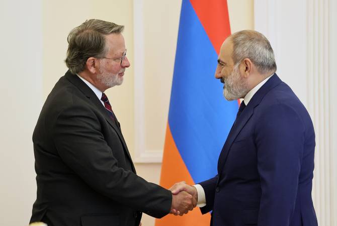 United States Senator Gary Peters meets PM Pashinyan, reiterates US support for 
Armenia’s territorial integrity 