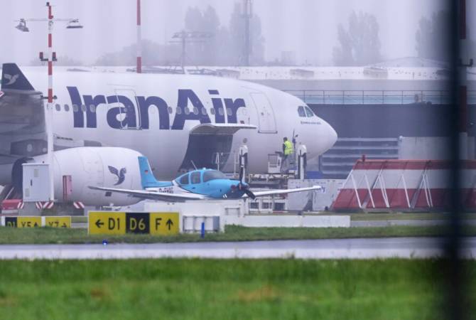  Аэропорт Гамбурга приостанавливал работу из-за данных о бомбе на борту рейса из 
Тегерана 
