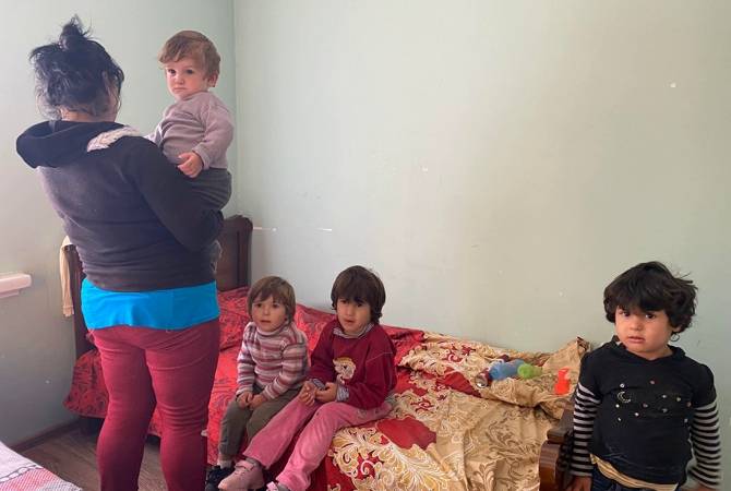Խաղաղության, տան ու աշխատանքի սպասումով. մարտակերտցի Լուսիկն 
ամուսնու և 6 երեխաների հետ «Ուրալ»-ով է հասել Հայաստան