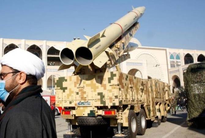 США ввели санкции против трех фирм КНР якобы за передачу ракетных технологий 
Пакистану