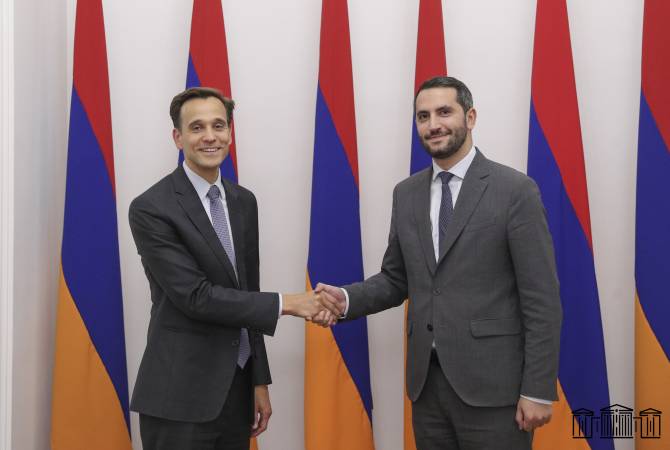 Вице-спикер НС Армении принял заместителя госсекретаря США по вопросам Южной 
Европы и Кавказа 