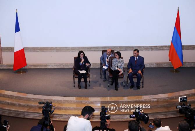 وزيرة الثقافة الفرنسية ريما عبد الملك تؤكد على أهمية التعاون الثقافي مع أرمينيا 