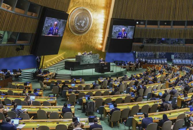  ООН приняла резолюцию о немедленном прекращении огня в зоне палестино-
израильского конфликта  
