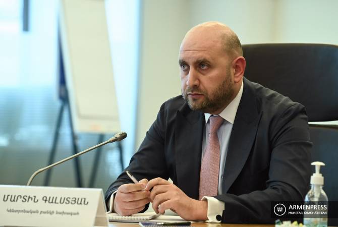  Председатель ЦБ считает важным интеграцию вынужденных переселенцев из 
Нагорного Карабаха на рынок труда 