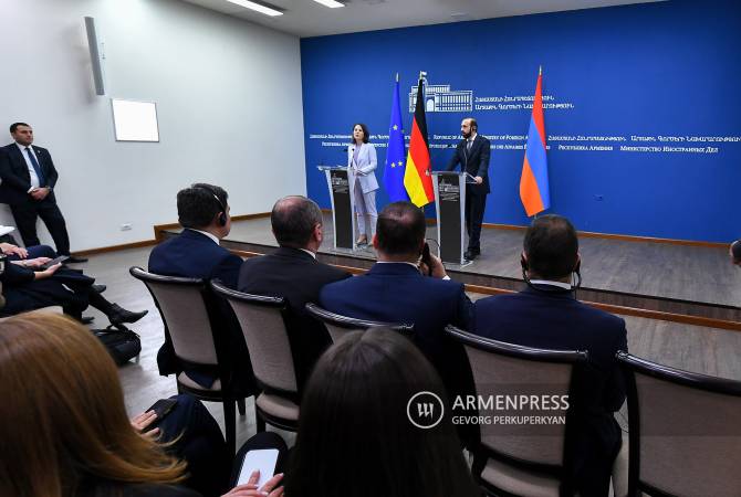  Германия и Армения зависят от РФ в энергетическом плане, и это невозможно 
изменить в одночасье: Анналена Бербок  