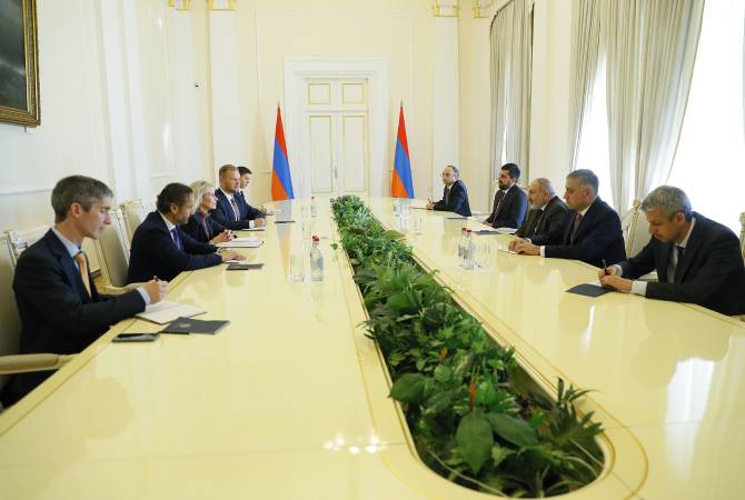 Премьер-министр Пашинян принял делегацию во главе с председателем 
Парламентской ассамблеи ОБСЕ