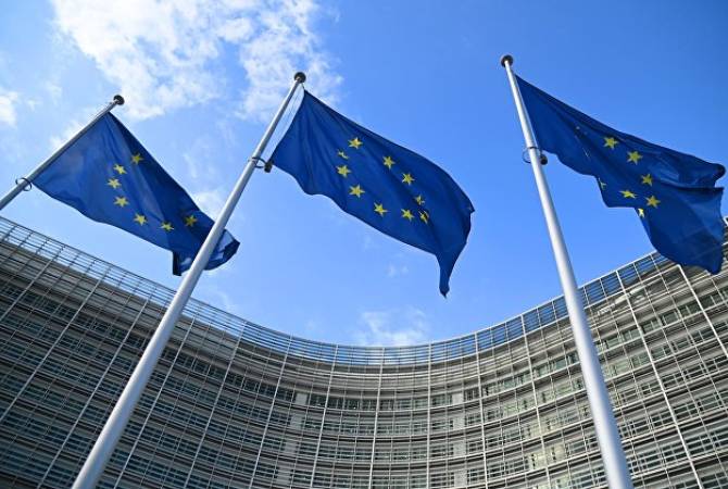 ЕК предложила продлить на год чрезвычайные меры в энергетике Евросоюза