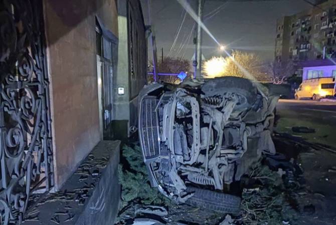 В Ереване на улице Башинджагяна столкнулись три автомобиля