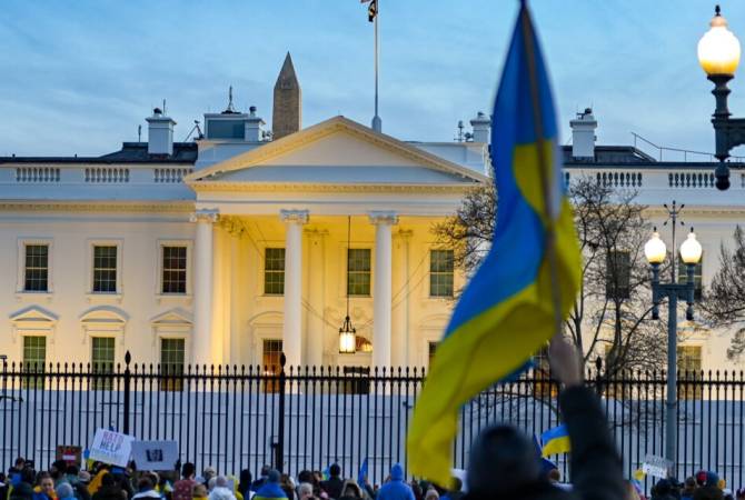 Белый дом заявил, что исчерпаны средства для оказания помощи Украине