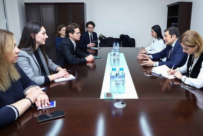 Armenian Deputy Foreign Minister receives delegation led by MEP Geoffroy Didier