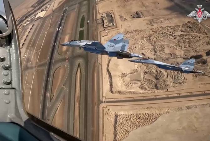  Самолет Путина во время визита в ОАЭ и Саудовскую Аравию сопровождали 
российские истребители