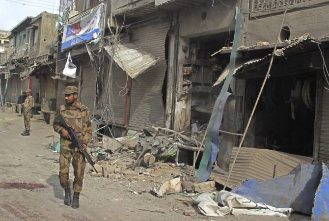  В Пакистан в результате нападения террористов и в ходе контртеррористических 
операций погибли не менее 25 военнослужащих 