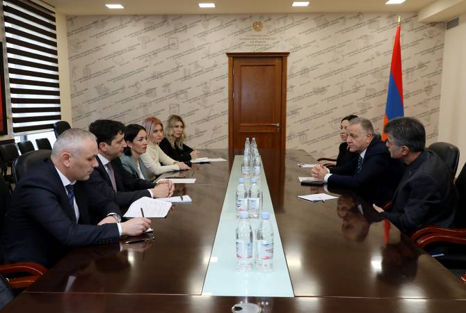  Министры ОНКС и финансов с главой делегации ЕС в Армении обсудили программу 
бюджетной поддержки ЕС в сфере образования 