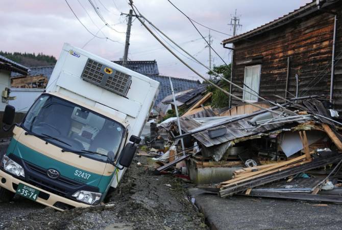Число погибших при землетрясениях в Японии возросло до 92
