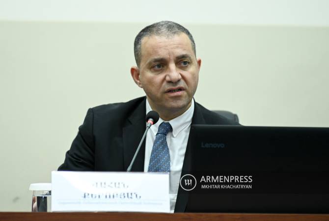 وزیر اقتصاد ارمنستان: "با وجود کاهش سهم روسیه در تجارت ارمنستان این کشور هنوز بزرگترین 
شریک تجاری ارمنستان محسوب می شود"