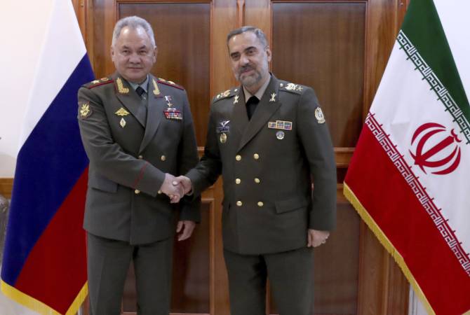 Министры обороны РФ и Ирана обсудили сотрудничество и региональную 
безопасность