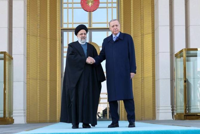 Раиси и Эрдоган подчеркнули необходимость уважения территориальной 
целостности стран Южного Кавказа