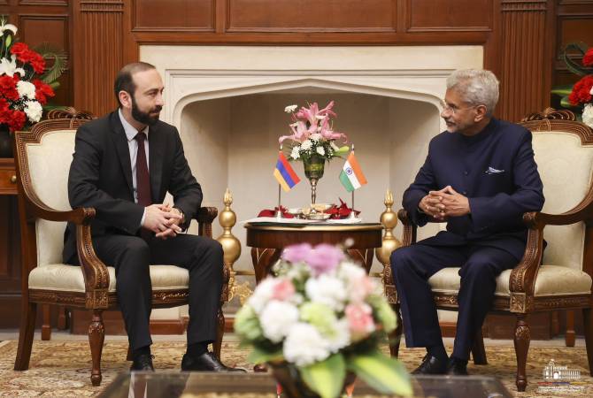 Le ministre des Affaires étrangères Mirzoyan a félicité son homologue indien à l'occasion 
du Jour de la République