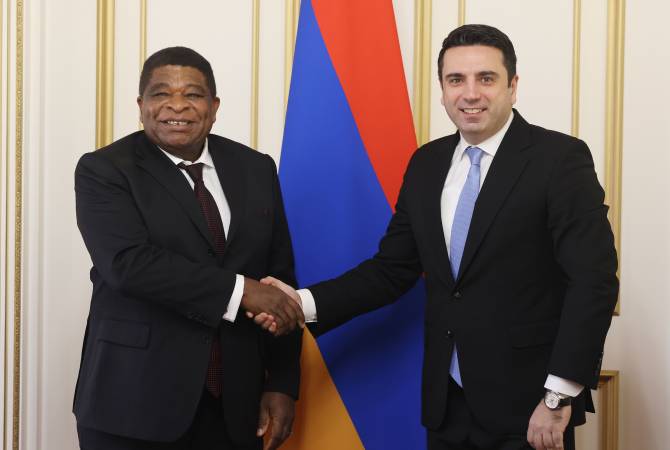 Армения вместе с международными партнерами делает все для установления мира: 
спикер НС Армении генсеку МПС