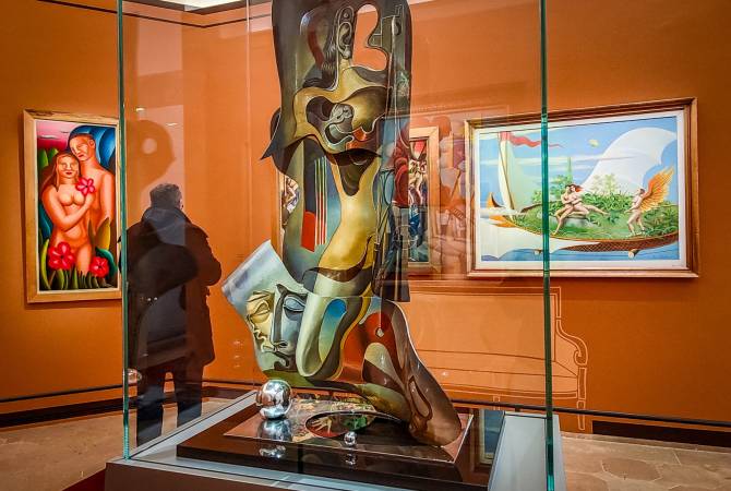 В Музее Пикассо в Париже представлена пространственная картина Ерванда Кочара