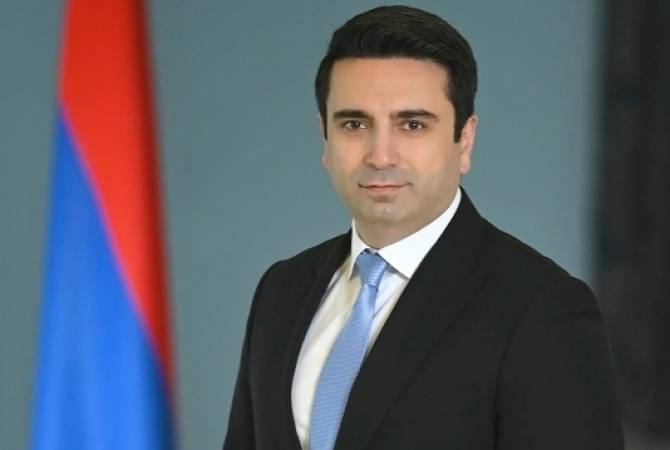 رئيس البرلمان الأرمني آلان سيمونيان يترأّس وفداً إلى بلغاريا في زيارة رسمية