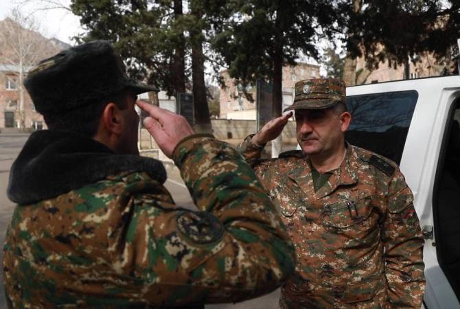 Начальник Генштаба ВС Армении посетил юго-восточную и юго-западную 
приграничные зоны