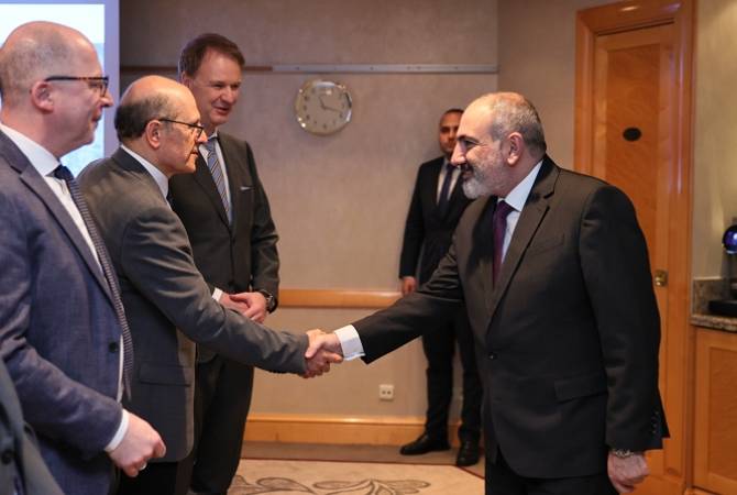 Премьер-министр Пашинян провел встречу с руководством работающей в сфере 
энергетики компании Fichtner