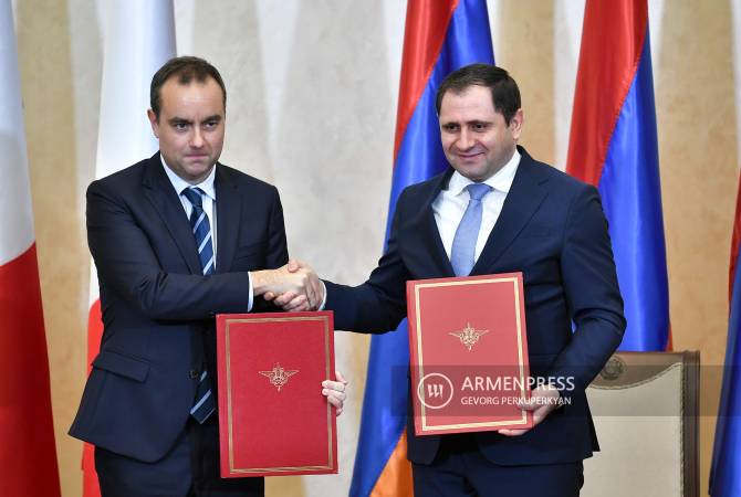 亚美尼亚和法国国防部长签署了一系列合同