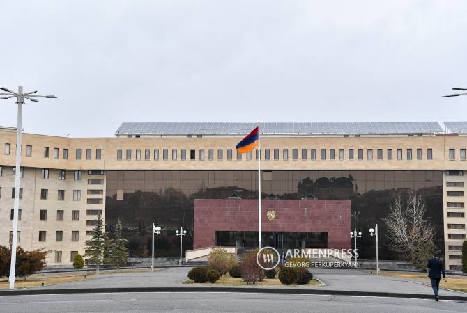 亚美尼亚国防部否认阿塞拜疆散布的消息