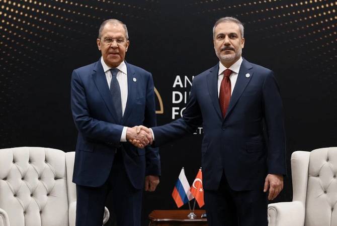 Russia, Turkey foreign ministers discuss the situation in the Middle East