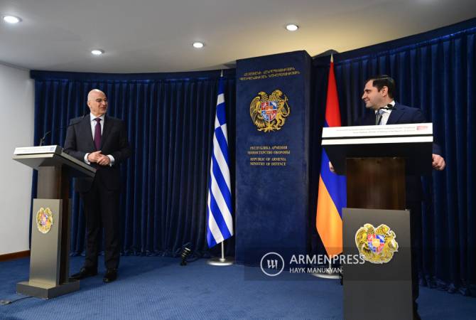 Armenian Defense Minister highlights close cooperation between Armenia and Greece 
within EU, NATO framework