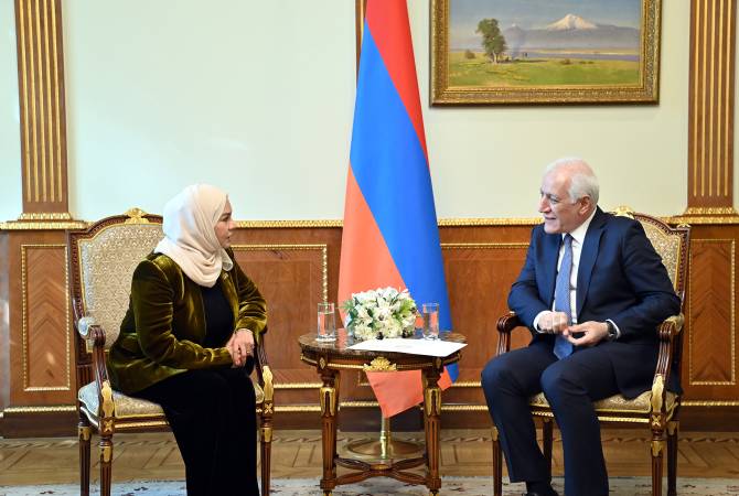 Le Président a reçu l'Ambassadeur des Emirats Arabes Unis en Arménie Nariman 
Mohammed Sharif Al Mulla

