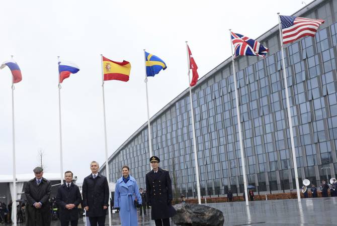 В штаб-квартире НАТО состоялась церемония поднятия флага Швеции