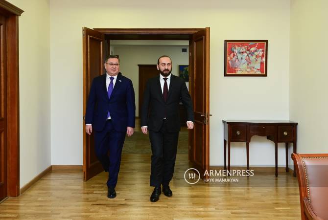 哈萨克斯坦外交部长抵达亚美尼亚外交部