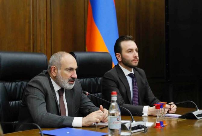 Премьер-министр Пашинян провел встречу с фракцией “Гражданский договор”