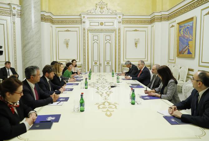 رئيس الوزراء نيكول باشينيان يستقبل وفد رئيسة مجموعة الصداقة الفرنسية-الأرمنية في البرلمان 
الفرنسي آن لورانس بيتل