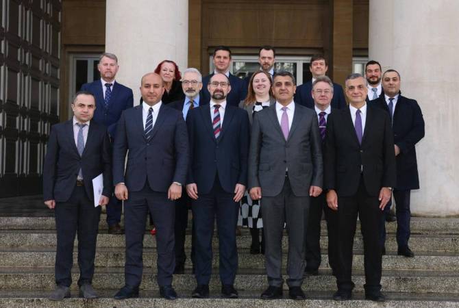 اجتماع بين ممثلي وزارة الدفاع الأرمنية والمملكة المتحدة في لندن