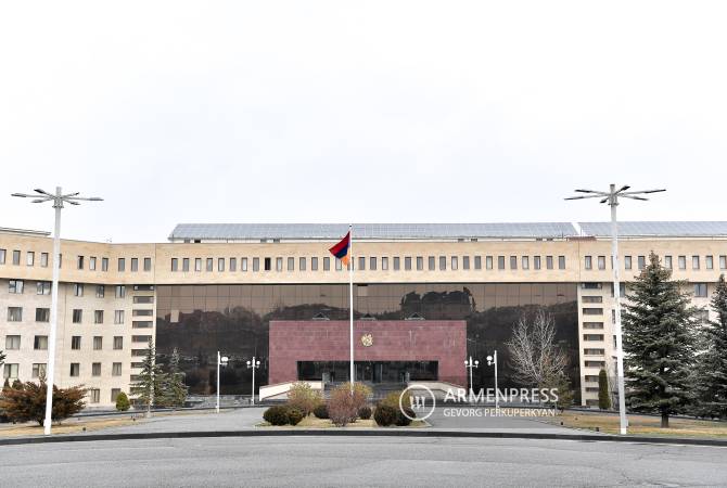 Erevan dément les fausses accusations de Bakou concernant les tirs sur les positions de 
combat azerbaïdjanaises 