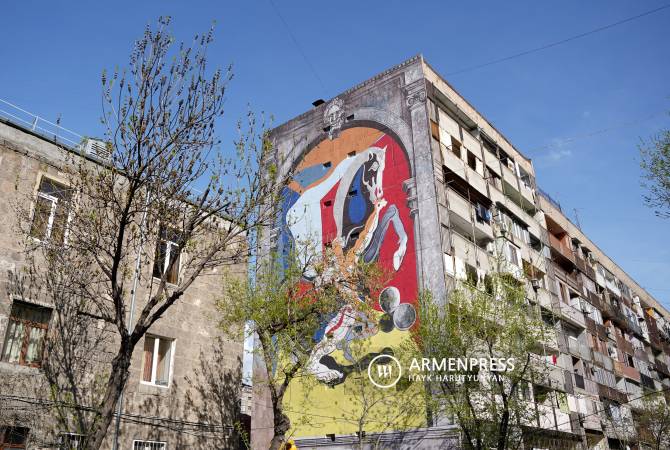 Երվանդ Քոչարի «Ընդվզում» ստեղծագործությունը զարդարում է երևանյան փողոցներից մեկը