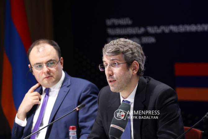 სომხეთის რესპუბლიკის იუსტიციის მინისტრმა მაღალი შეფასება მისცა სომხურ-
ქართულ თანამშრომლობას იურიდიულ სფეროში
