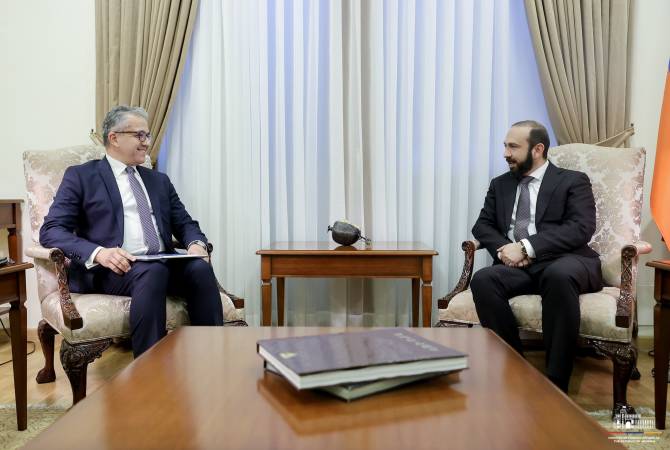 Глава МИД Армении принял бывшего министра туризма и древностей Египта
