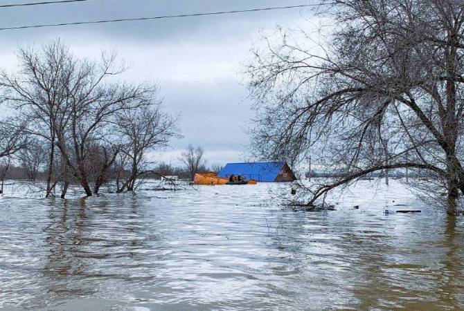  На западе Казахстана паводком затопило четыре нефтяные скважины 