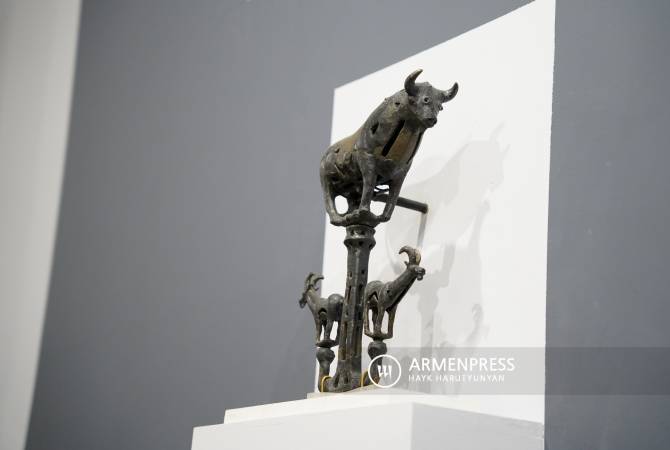 كنوز التاريخ-تعتبر مجموعة التماثيل التي تم العثور عليها في تلة دفن لجاشين رمزاً للقوة-