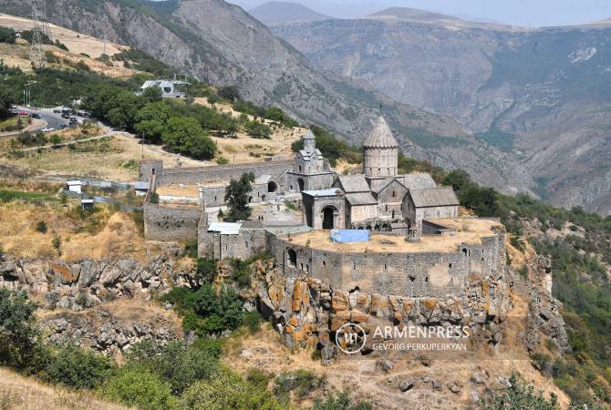 Армения готовится подать заявку на усиленную защиту монастырских комплексов 
Татева в рамках Гаагской конвенции