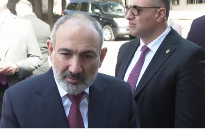 ينبغي لرؤساء خدمات حرس الحدود في أرمينيا وأذربيجان الاتفاق على كيفية تنفيذ الخدمة-رئيس 
الوزراء باشينيان-