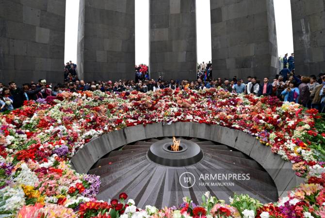 Ermeni Soykırımı kurbanlarının anısına saygı duruşunda bulunuyorlar: CANLI