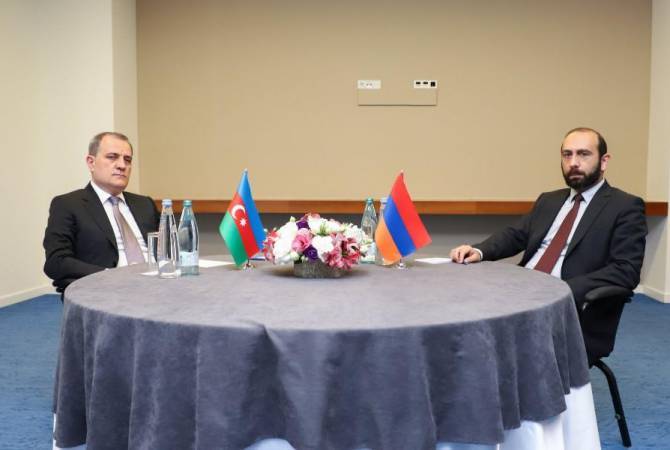 پاشینیان: "موضوع گنجاندن بیانیه آلما آتا در پیمان صلح نیز در نشست وزرای امور خارجه ارمنستان 
و آذربایجان بررسی خواهد شد.