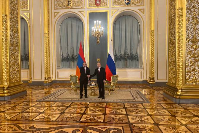 Nikol Pashinyan, Vladimir Putin hold private conversation